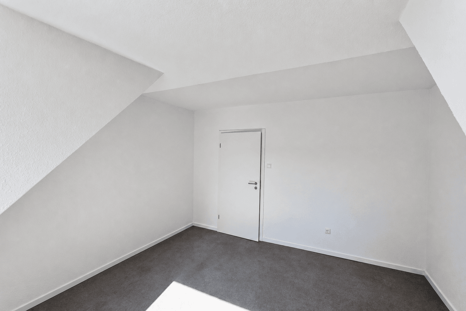 Prenájom bytu 4-izbový 79 m², Burgdorf, Dolné Sasko Prenájom bytu 4-izbový 79 m², Burgdorf, Dolné Sasko