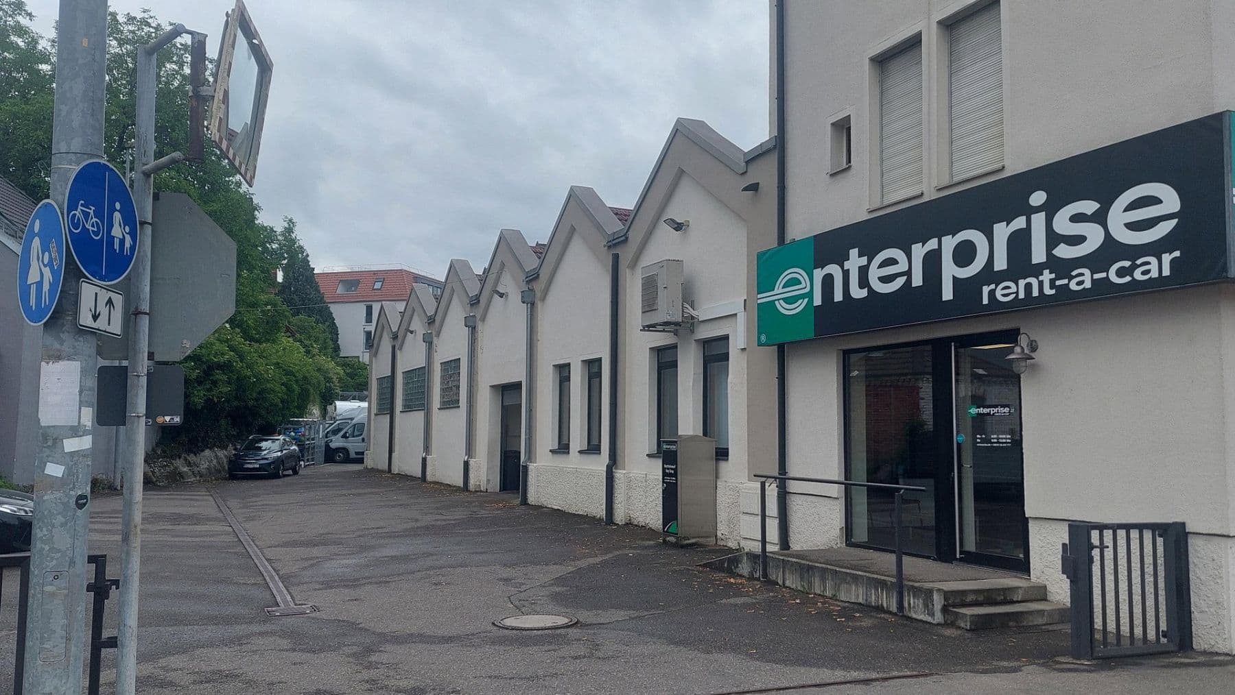 Prenájom nebytového priestoru 460 m², Konrad-Adenauer-Str. 49, Reutlingen, Bádensko-Wurttembersko Prenájom nebytového priestoru 460 m², Konrad-Adenauer-Str. 49, Reutlingen, Bádensko-Wurttembersko