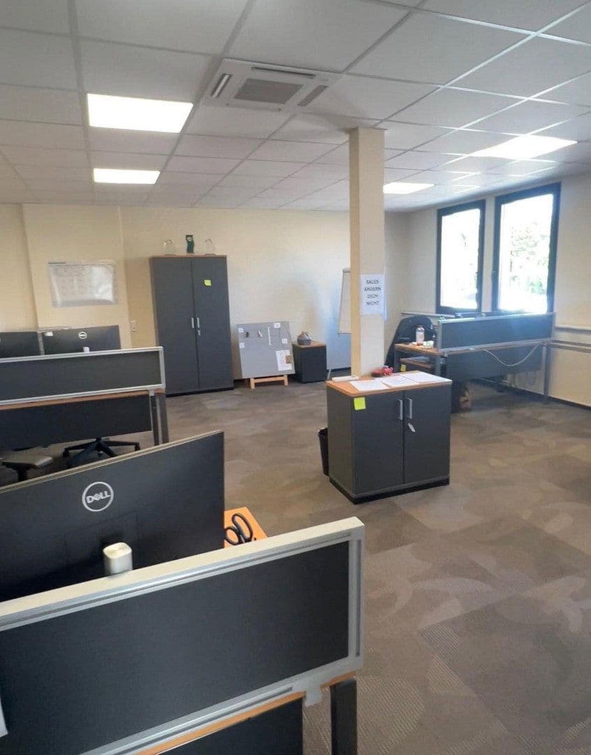 Prenájom nebytového priestoru 460 m², Konrad-Adenauer-Str. 49, Reutlingen, Bádensko-Wurttembersko Prenájom nebytového priestoru 460 m², Konrad-Adenauer-Str. 49, Reutlingen, Bádensko-Wurttembersko