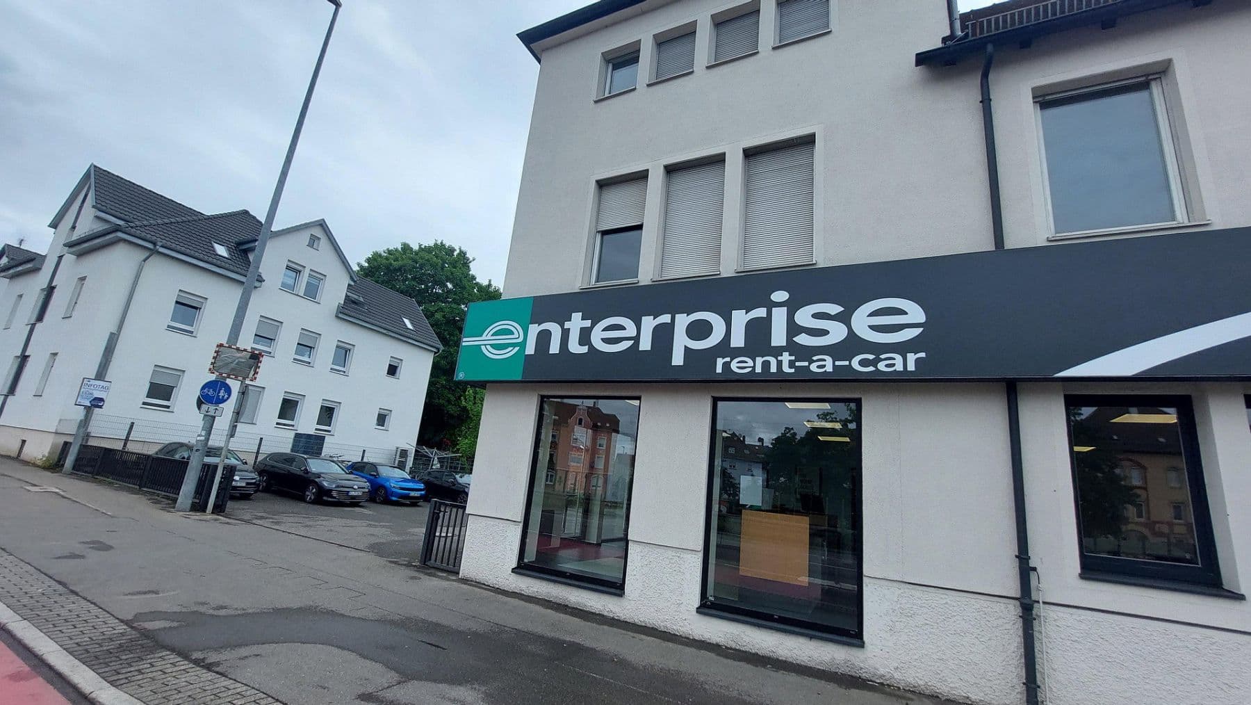 Prenájom nebytového priestoru 460 m², Konrad-Adenauer-Str. 49, Reutlingen, Bádensko-Wurttembersko Prenájom nebytového priestoru 460 m², Konrad-Adenauer-Str. 49, Reutlingen, Bádensko-Wurttembersko