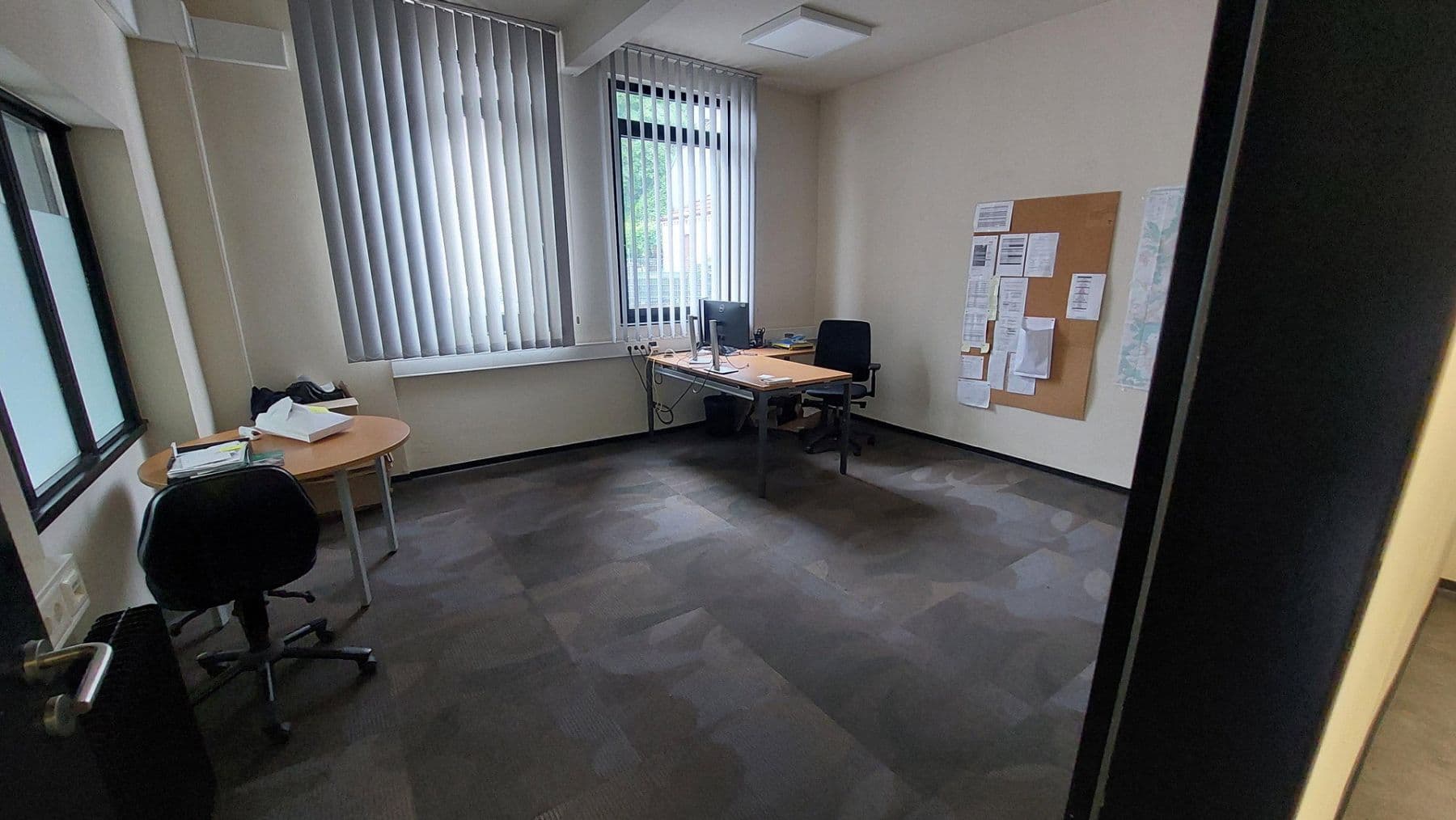 Prenájom nebytového priestoru 460 m², Konrad-Adenauer-Str. 49, Reutlingen, Bádensko-Wurttembersko Prenájom nebytového priestoru 460 m², Konrad-Adenauer-Str. 49, Reutlingen, Bádensko-Wurttembersko