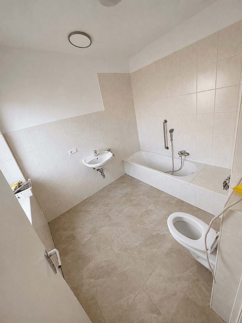 Prenájom bytu 18 m², Erlanger Straße 7, Spardorf, Bavorsko Prenájom bytu 18 m², Erlanger Straße 7, Spardorf, Bavorsko