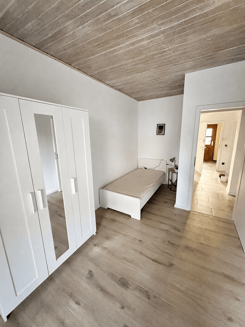 Prenájom bytu 18 m², Erlanger Straße 7, Spardorf, Bavorsko Prenájom bytu 18 m², Erlanger Straße 7, Spardorf, Bavorsko