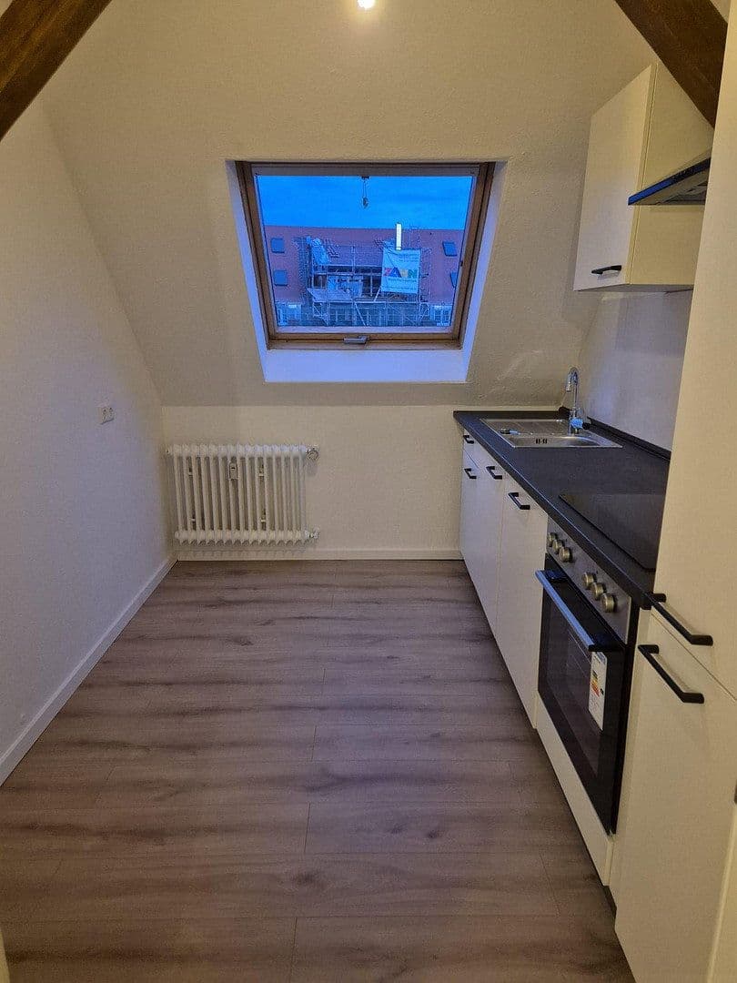 Prenájom bytu 3-izbový 79 m², Konstanz, Bádensko-Wurttembersko Prenájom bytu 3-izbový 79 m², Konstanz, Bádensko-Wurttembersko