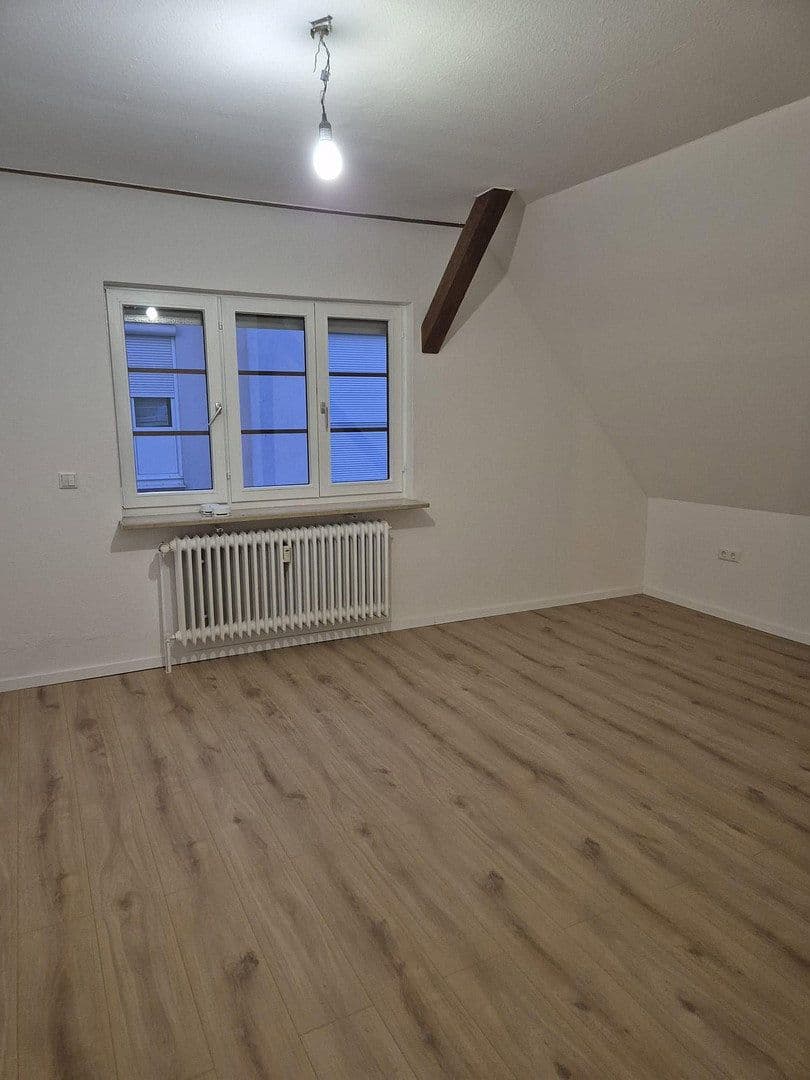 Prenájom bytu 3-izbový 79 m², Konstanz, Bádensko-Wurttembersko Prenájom bytu 3-izbový 79 m², Konstanz, Bádensko-Wurttembersko