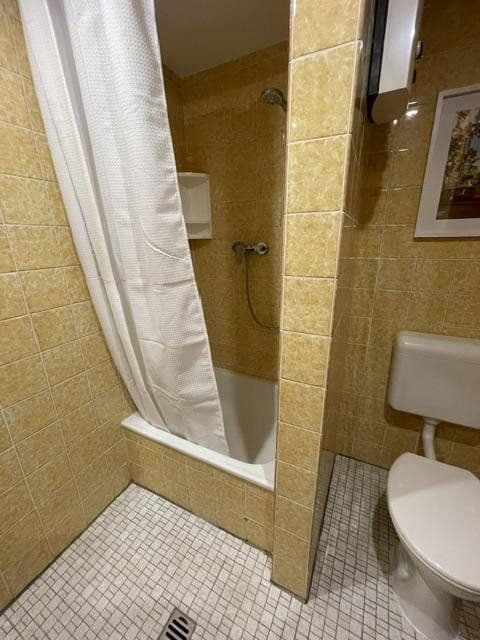 Prenájom bytu 1-izbový 40 m², Rheinallee 8, Bad Hönningen, Porýnie-Falcko Prenájom bytu 1-izbový 40 m², Rheinallee 8, Bad Hönningen, Porýnie-Falcko