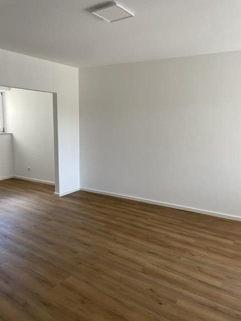 Prenájom bytu 1-izbový 40 m², Rheinallee 8, Bad Hönningen, Porýnie-Falcko Prenájom bytu 1-izbový 40 m², Rheinallee 8, Bad Hönningen, Porýnie-Falcko