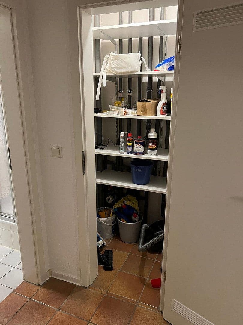 Prenájom bytu 2-izbový 79 m², Rosmarinheide 18a, Troisdorf, Severné Porýnie - Westfálsko Prenájom bytu 2-izbový 79 m², Rosmarinheide 18a, Troisdorf, Severné Porýnie - Westfálsko