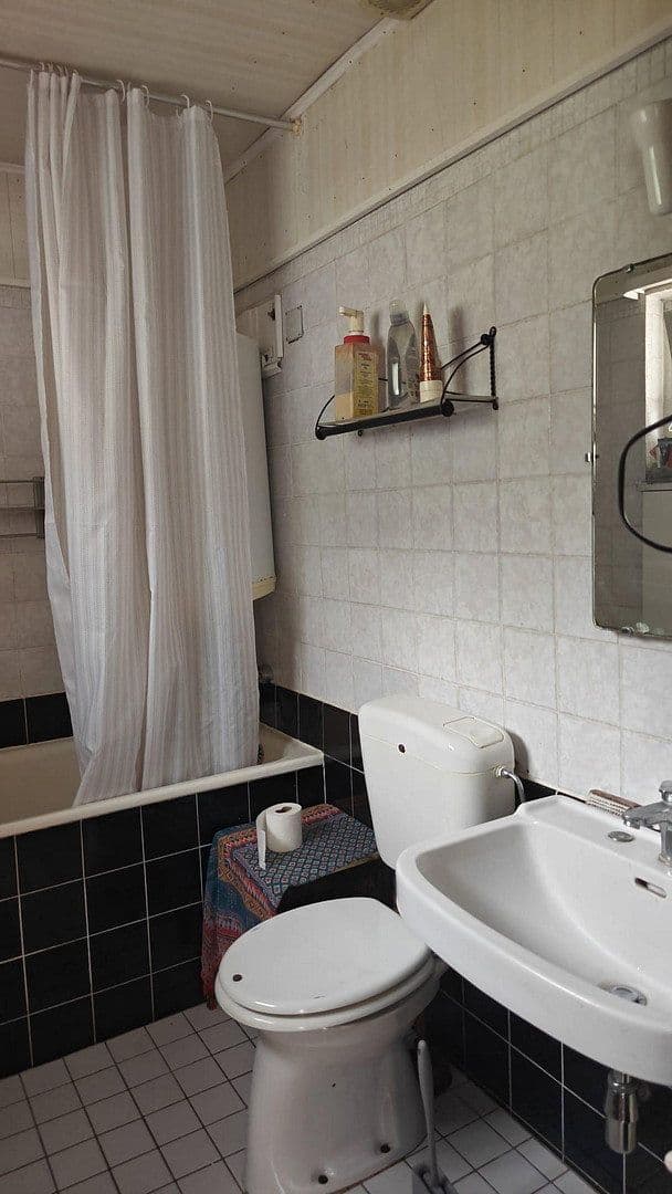 Predaj domu 195 m², pozemok 2.200 m², Gernsbach, Bádensko-Wurttembersko Predaj domu 195 m², pozemok 2.200 m², Gernsbach, Bádensko-Wurttembersko