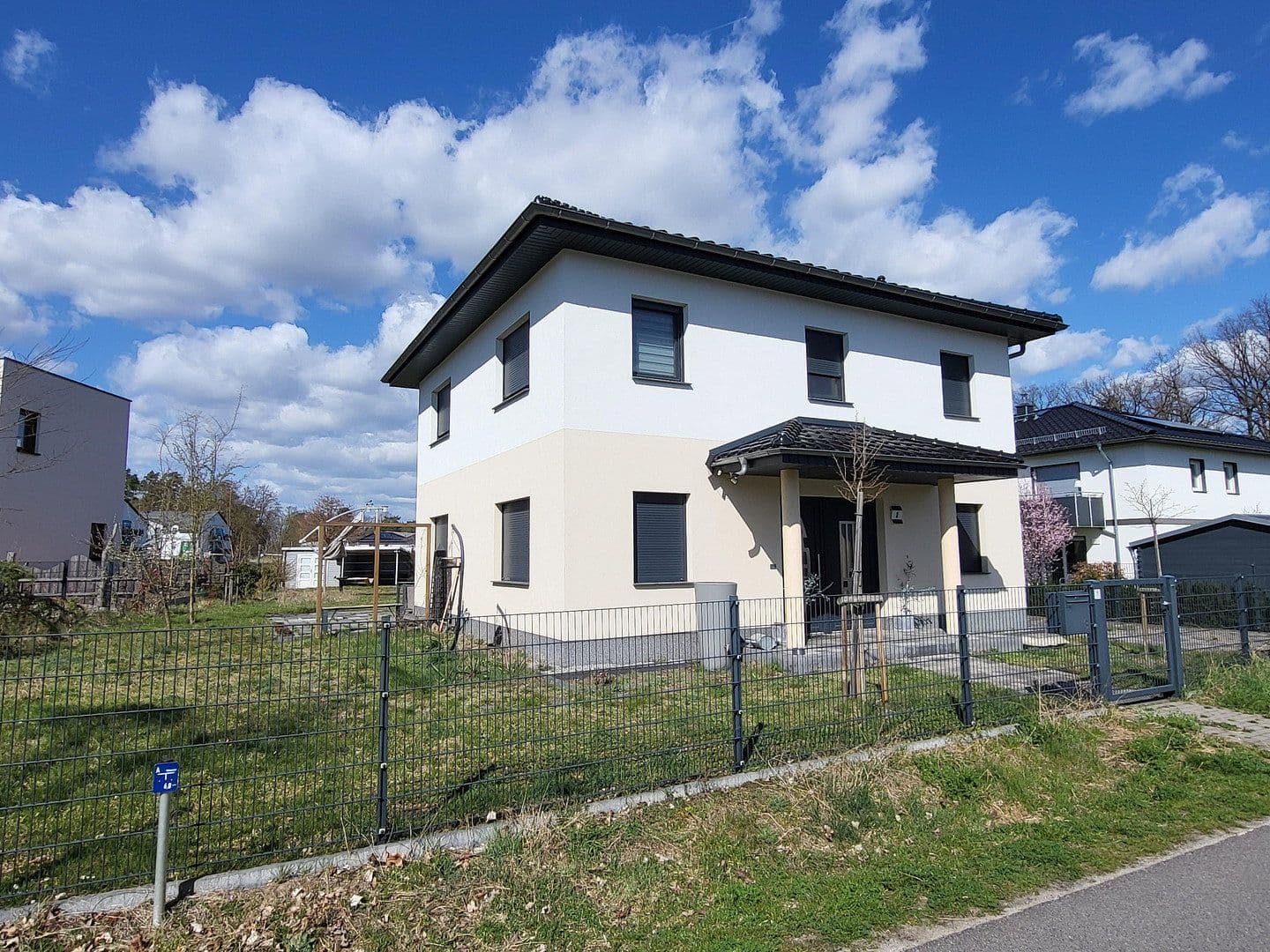 Predaj domu 130 m², pozemok 700 m², Am Lärchengrund 3, Bad Saarow, Brandenbursko Predaj domu 130 m², pozemok 700 m², Am Lärchengrund 3, Bad Saarow, Brandenbursko