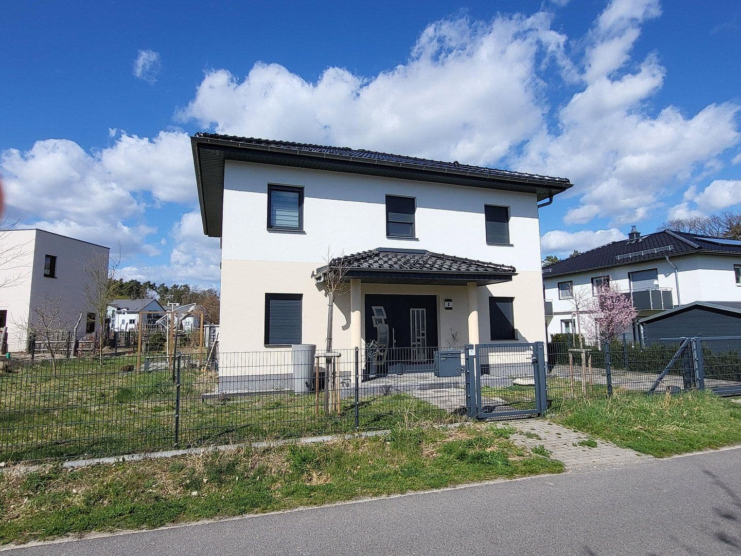 Predaj domu 130 m², pozemok 700 m², Am Lärchengrund 3, Bad Saarow, Brandenbursko Predaj domu 130 m², pozemok 700 m², Am Lärchengrund 3, Bad Saarow, Brandenbursko