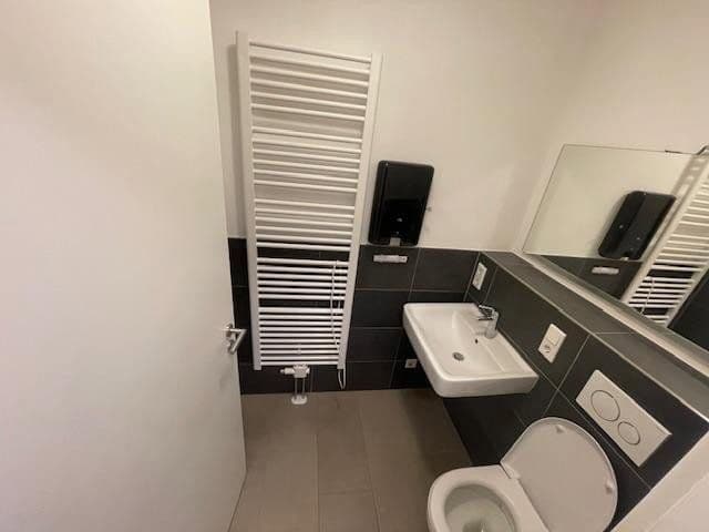 Prenájom bytu 1-izbový 51 m², Fuchstanzstr. 30, Frankfurt, Hesensko Prenájom bytu 1-izbový 51 m², Fuchstanzstr. 30, Frankfurt, Hesensko