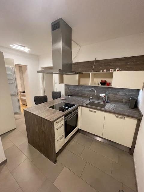 Prenájom bytu 1-izbový 51 m², Fuchstanzstr. 30, Frankfurt, Hesensko Prenájom bytu 1-izbový 51 m², Fuchstanzstr. 30, Frankfurt, Hesensko