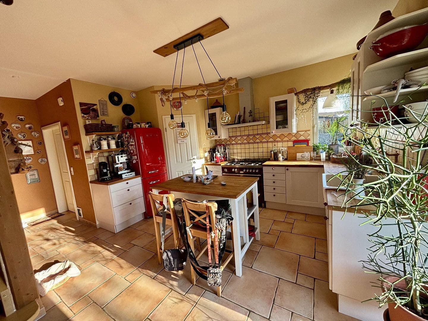 Predaj domu 160 m², pozemok 1.357 m², Ralingen, Porýnie-Falcko Predaj domu 160 m², pozemok 1.357 m², Ralingen, Porýnie-Falcko