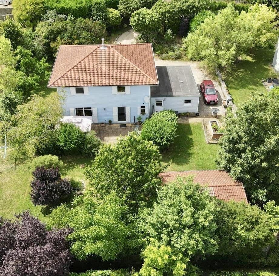 Predaj domu 160 m², pozemok 1.357 m², Ralingen, Porýnie-Falcko Predaj domu 160 m², pozemok 1.357 m², Ralingen, Porýnie-Falcko