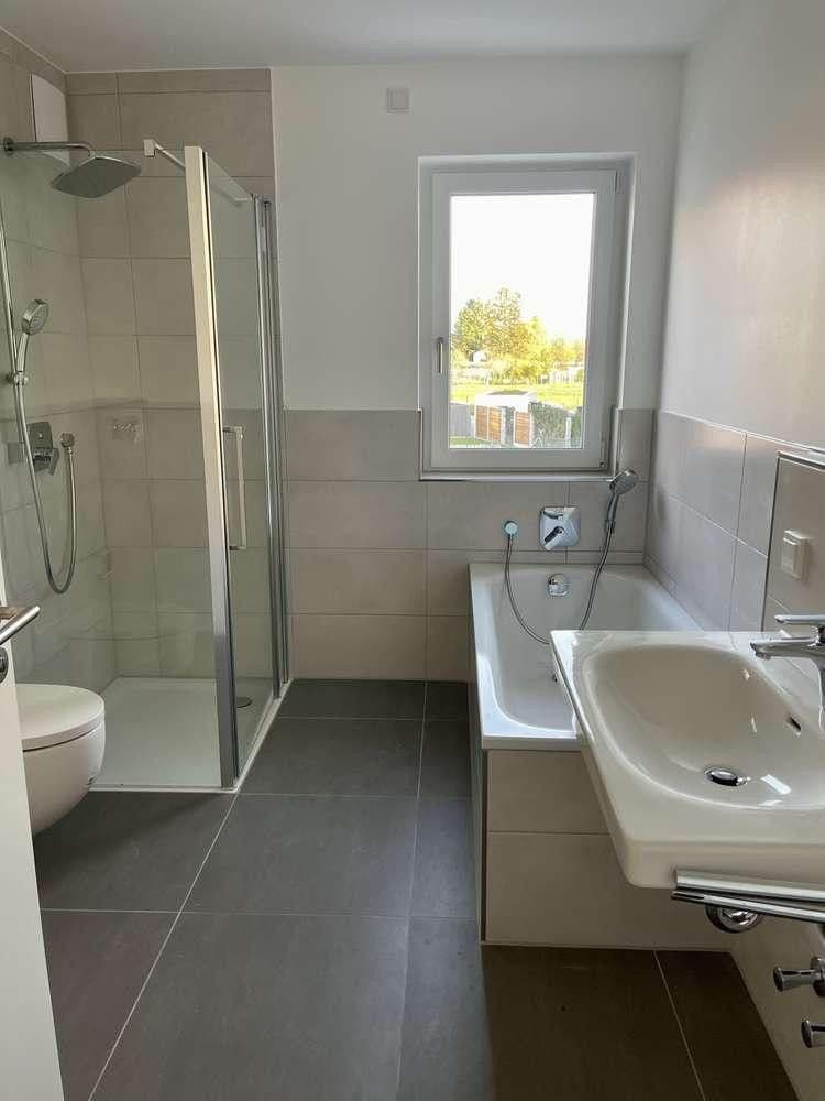 Prenájom bytu 3-izbový 75 m², Höhenkirchen-Siegertsbrunn, Bavorsko Prenájom bytu 3-izbový 75 m², Höhenkirchen-Siegertsbrunn, Bavorsko