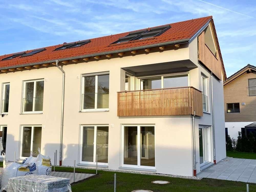 Prenájom bytu 3-izbový 75 m², Höhenkirchen-Siegertsbrunn, Bavorsko Prenájom bytu 3-izbový 75 m², Höhenkirchen-Siegertsbrunn, Bavorsko