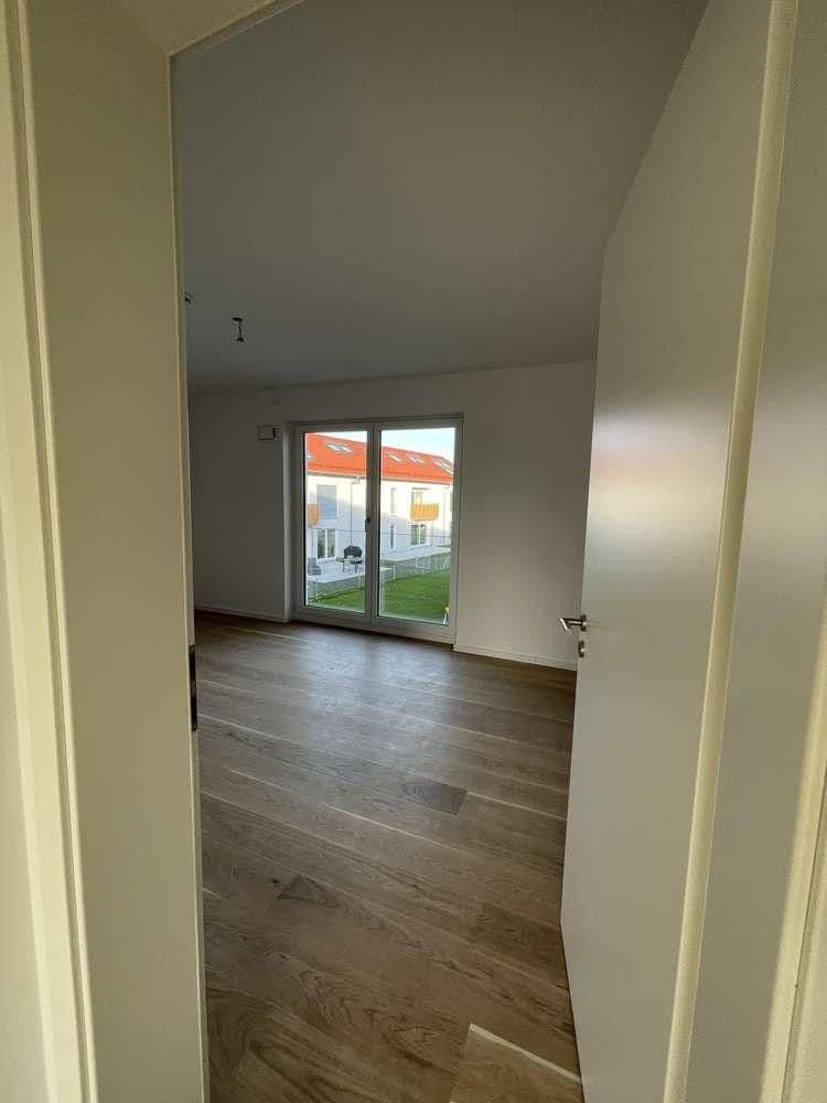 Prenájom bytu 3-izbový 75 m², Höhenkirchen-Siegertsbrunn, Bavorsko Prenájom bytu 3-izbový 75 m², Höhenkirchen-Siegertsbrunn, Bavorsko