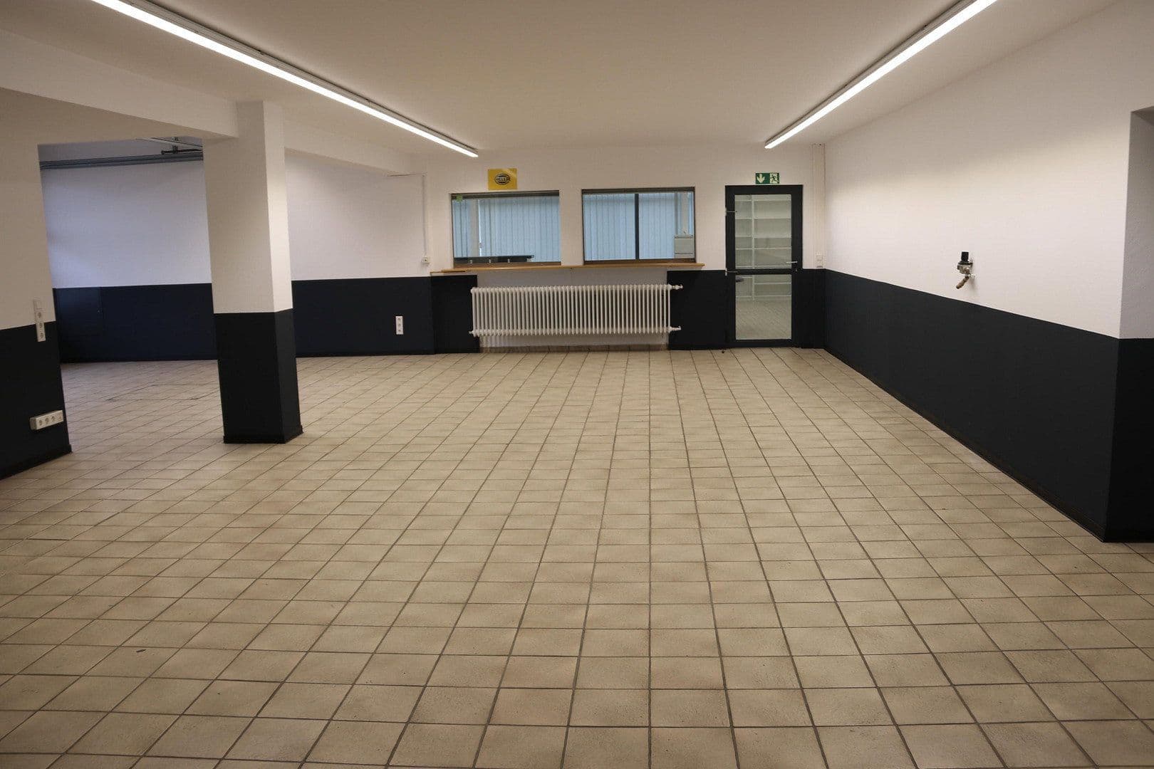 Prenájom nebytového priestoru 2.910 m², Eickelstraße 2, Arnsberg, Severné Porýnie - Westfálsko Prenájom nebytového priestoru 2.910 m², Eickelstraße 2, Arnsberg, Severné Porýnie - Westfálsko