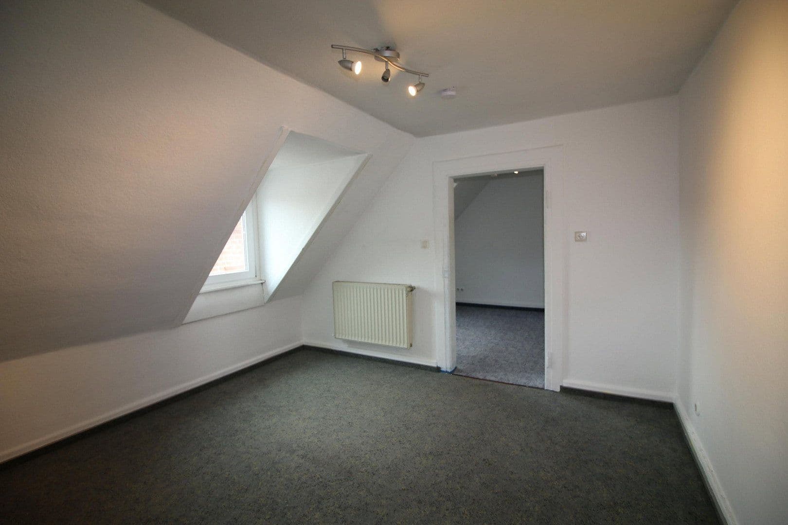 Predaj domu 121 m², pozemok 270 m², Flurstraße 7, Otterberg, Porýnie-Falcko Predaj domu 121 m², pozemok 270 m², Flurstraße 7, Otterberg, Porýnie-Falcko