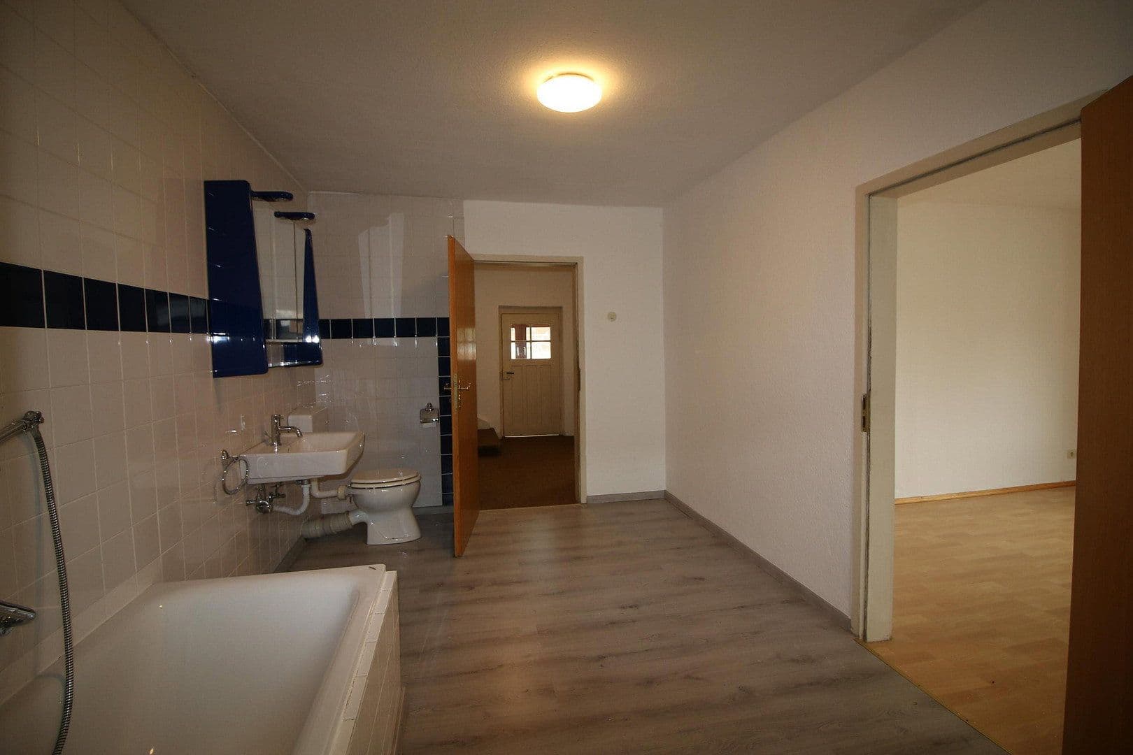 Predaj domu 121 m², pozemok 270 m², Flurstraße 7, Otterberg, Porýnie-Falcko Predaj domu 121 m², pozemok 270 m², Flurstraße 7, Otterberg, Porýnie-Falcko