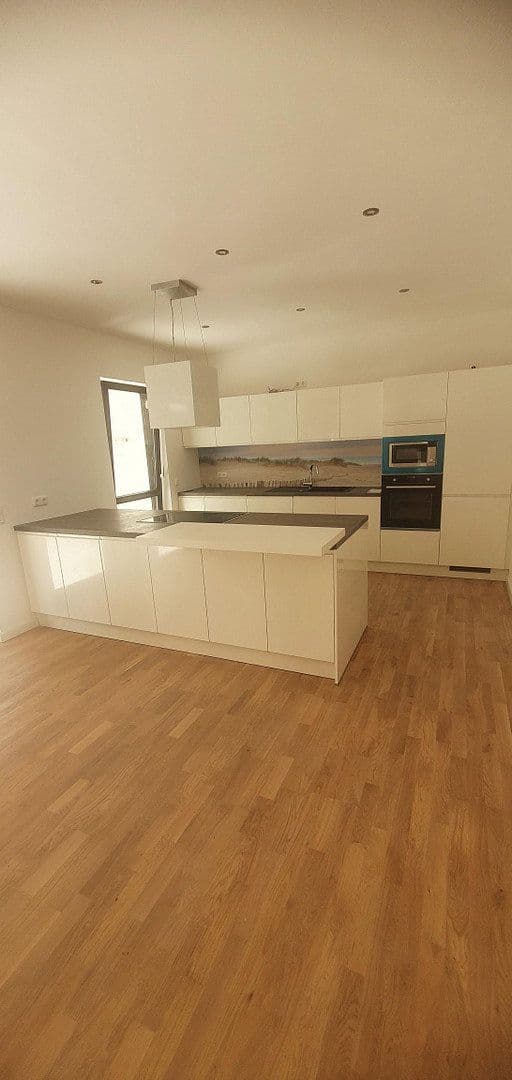 Predaj domu 396 m², pozemok 727 m², Rüsselsheim am Main, Hesensko Predaj domu 396 m², pozemok 727 m², Rüsselsheim am Main, Hesensko