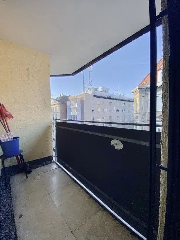 Prenájom bytu 1-izbový 35 m², Augustenstr. 81, Stuttgart, Bádensko-Wurttembersko Prenájom bytu 1-izbový 35 m², Augustenstr. 81, Stuttgart, Bádensko-Wurttembersko