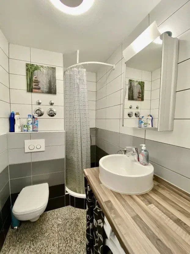 Prenájom bytu 1-izbový 35 m², Augustenstr. 81, Stuttgart, Bádensko-Wurttembersko Prenájom bytu 1-izbový 35 m², Augustenstr. 81, Stuttgart, Bádensko-Wurttembersko