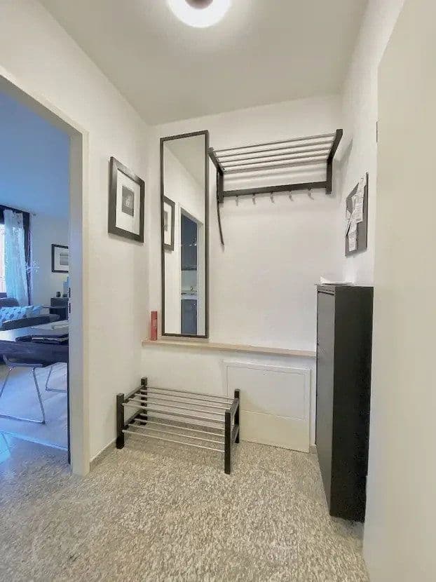 Prenájom bytu 1-izbový 35 m², Augustenstr. 81, Stuttgart, Bádensko-Wurttembersko Prenájom bytu 1-izbový 35 m², Augustenstr. 81, Stuttgart, Bádensko-Wurttembersko