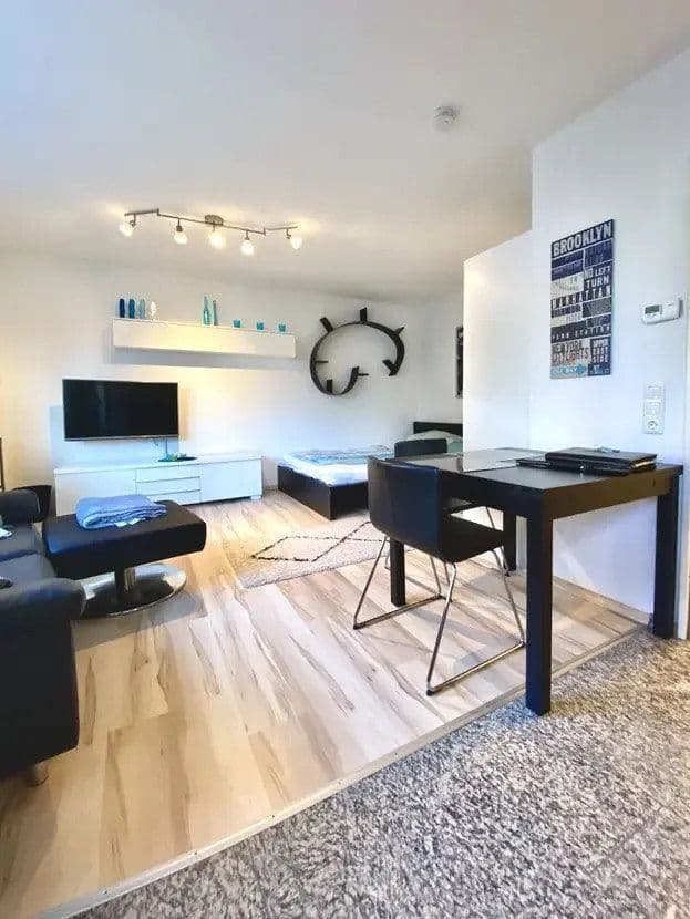 Prenájom bytu 1-izbový 35 m², Augustenstr. 81, Stuttgart, Bádensko-Wurttembersko Prenájom bytu 1-izbový 35 m², Augustenstr. 81, Stuttgart, Bádensko-Wurttembersko
