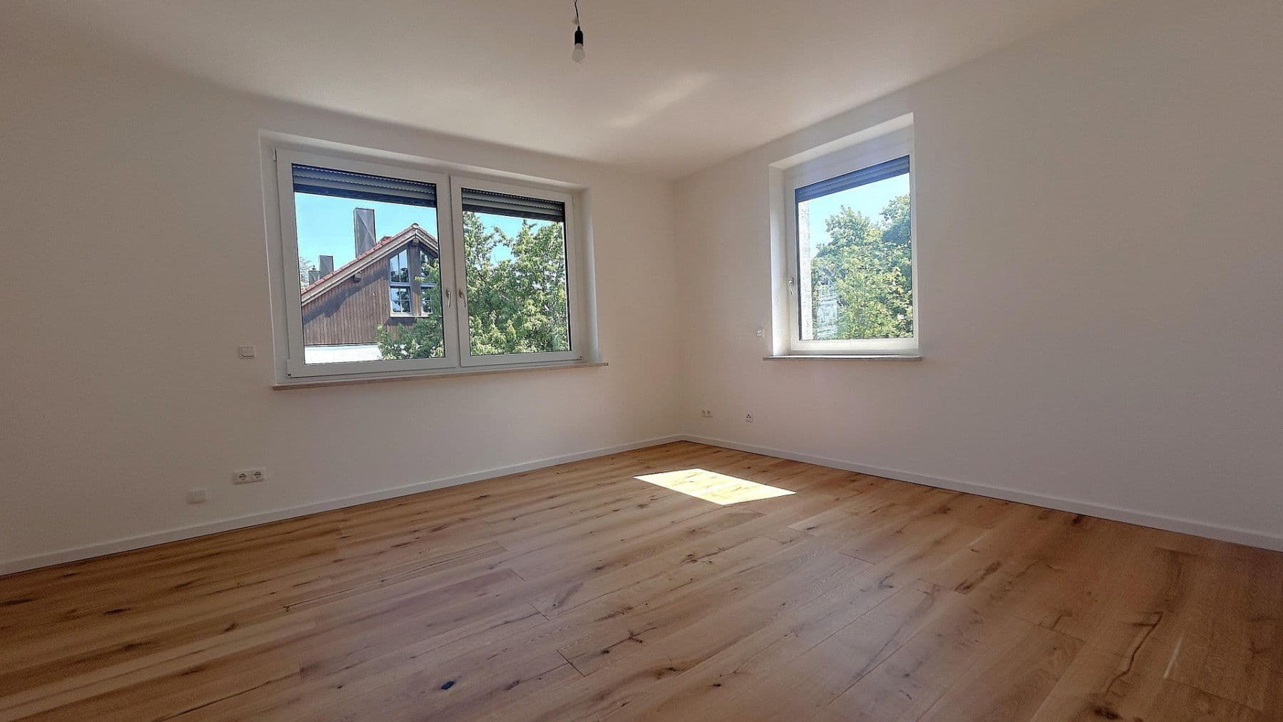 Prenájom bytu 2-izbový 89 m², Ellingerweg 98, München, Bavorsko Prenájom bytu 2-izbový 89 m², Ellingerweg 98, München, Bavorsko