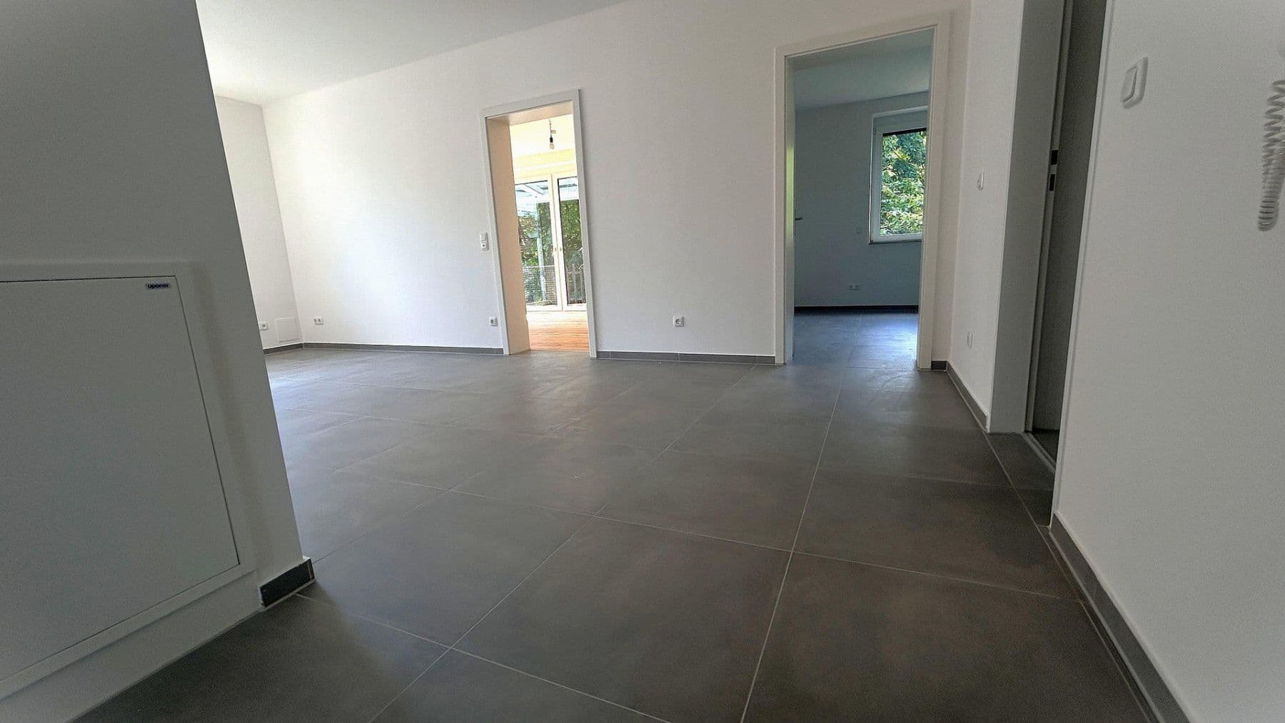 Prenájom bytu 2-izbový 89 m², Ellingerweg 98, München, Bavorsko Prenájom bytu 2-izbový 89 m², Ellingerweg 98, München, Bavorsko