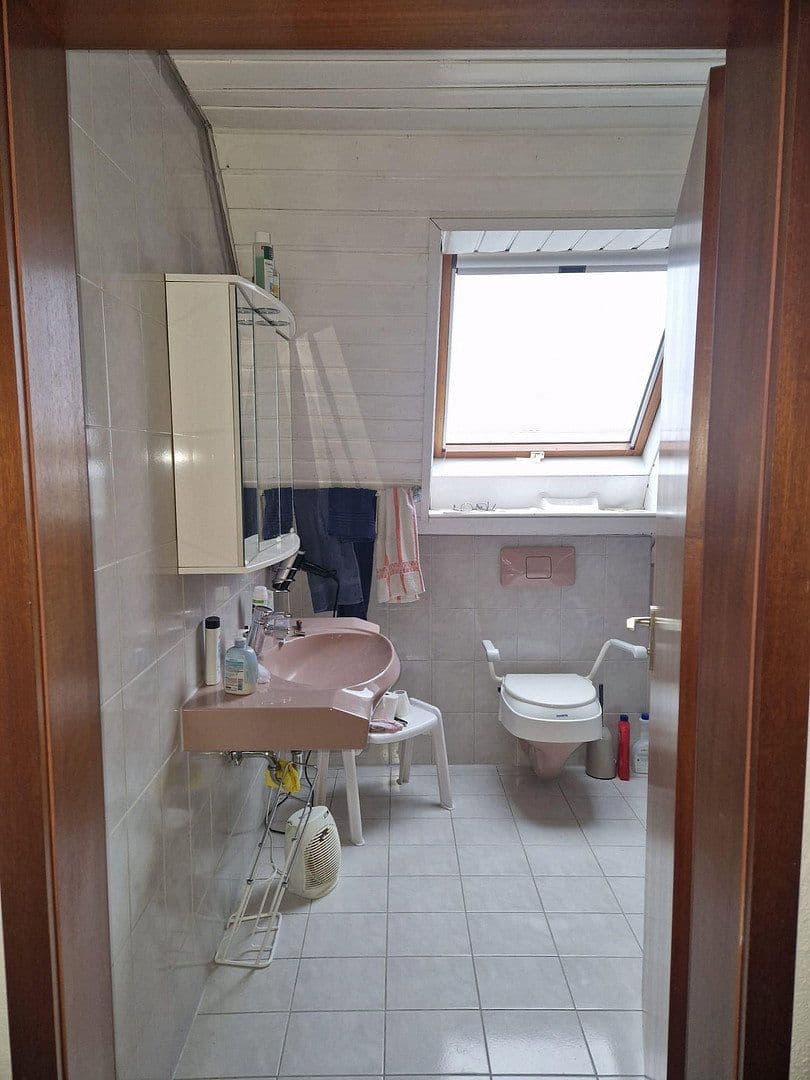 Predaj domu 90 m², pozemok 145 m², Markgröningen, Bádensko-Wurttembersko Predaj domu 90 m², pozemok 145 m², Markgröningen, Bádensko-Wurttembersko