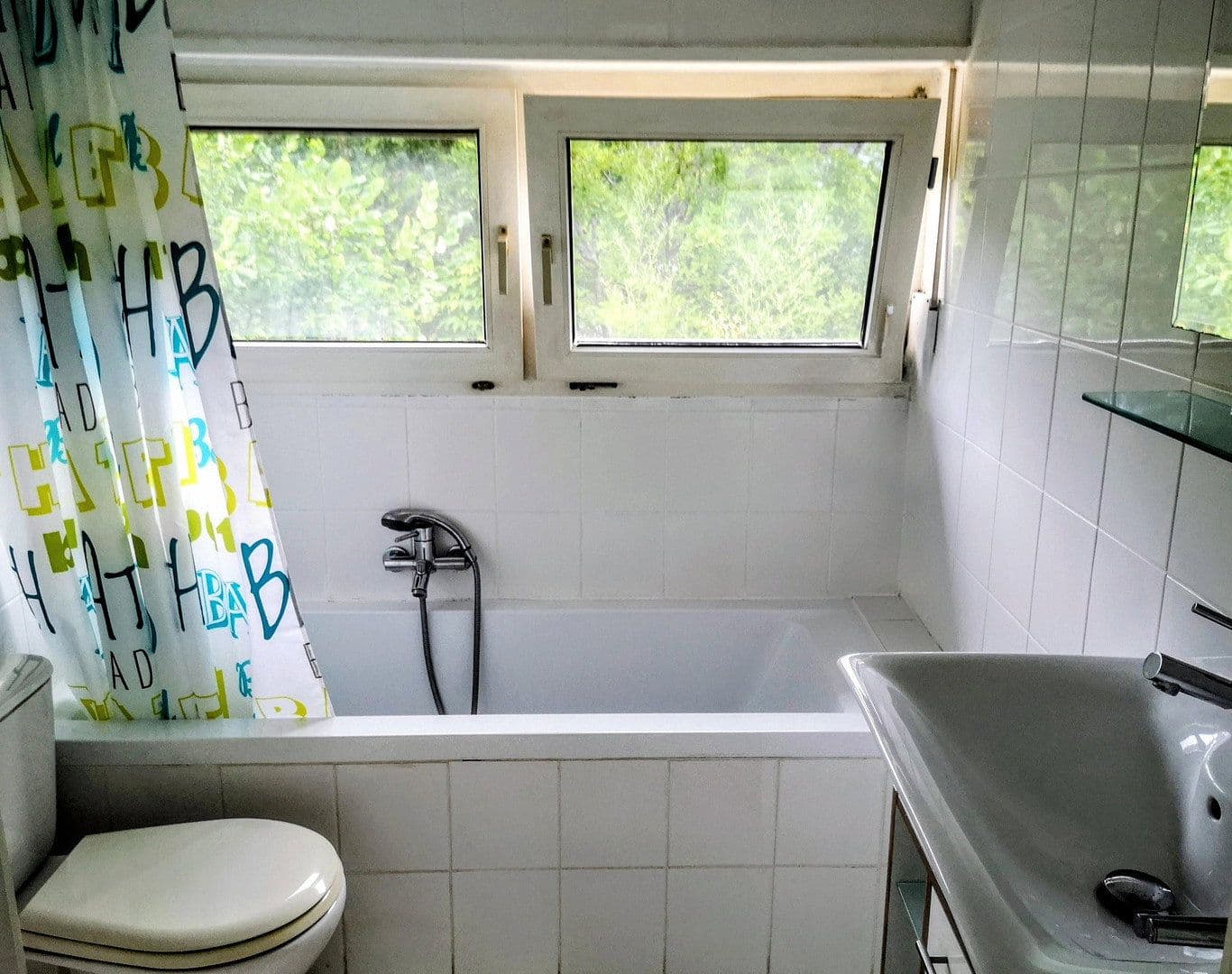 Predaj domu 300 m², pozemok 1.361 m², Alte Hohl 3, Kaiserslautern-Erlenbach, Porýnie-Falcko Predaj domu 300 m², pozemok 1.361 m², Alte Hohl 3, Kaiserslautern-Erlenbach, Porýnie-Falcko