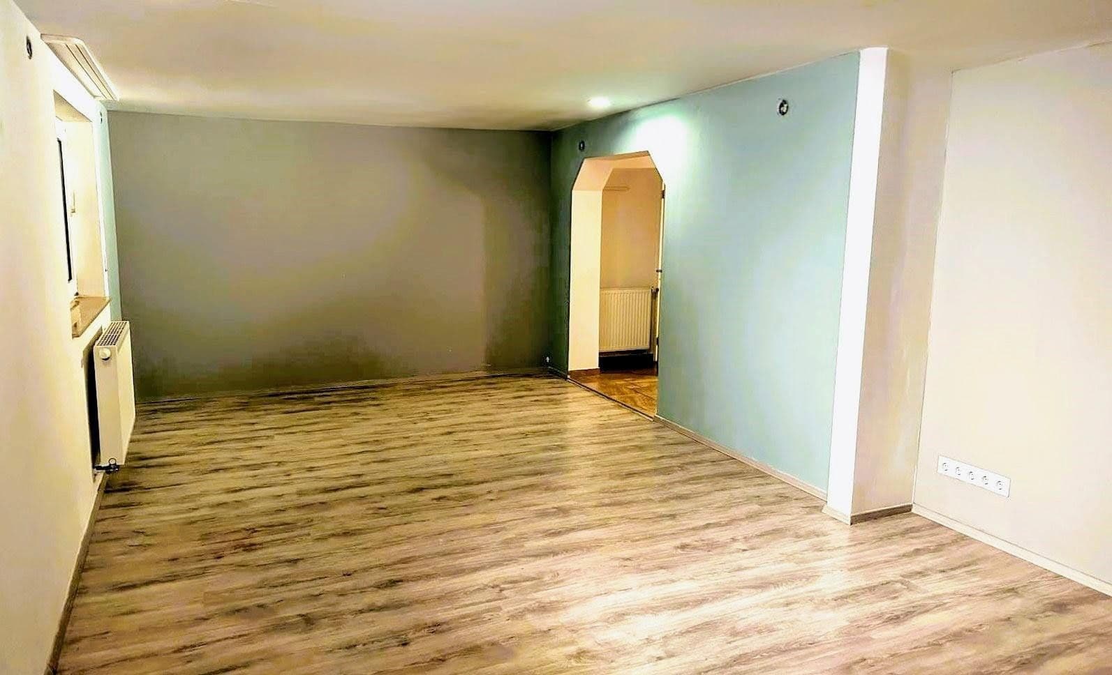 Predaj domu 300 m², pozemok 1.361 m², Alte Hohl 3, Kaiserslautern-Erlenbach, Porýnie-Falcko Predaj domu 300 m², pozemok 1.361 m², Alte Hohl 3, Kaiserslautern-Erlenbach, Porýnie-Falcko