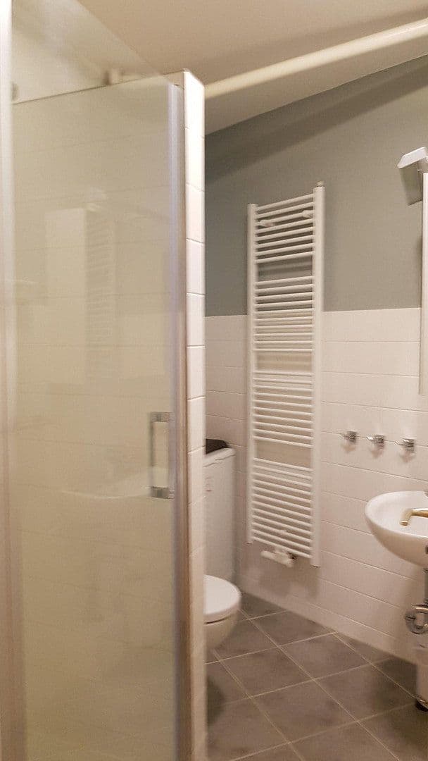Prenájom bytu 3-izbový 64 m², Apostel-Paulus-Strasse 16, Berlin, Berlín Prenájom bytu 3-izbový 64 m², Apostel-Paulus-Strasse 16, Berlin, Berlín
