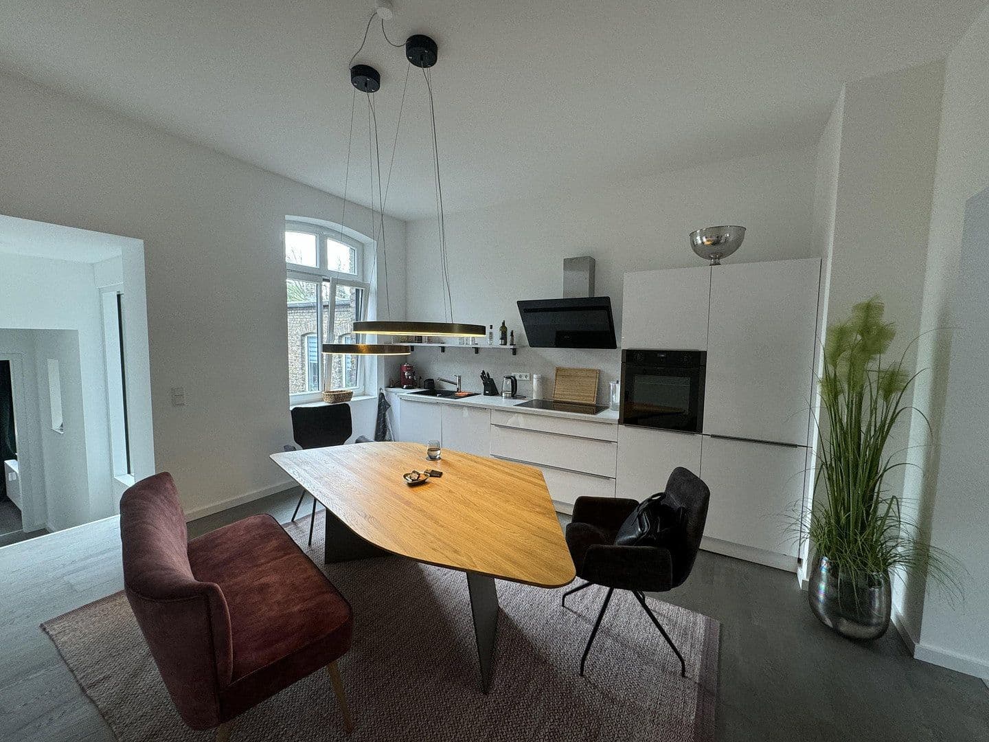 Prenájom bytu 2-izbový 92 m², Neuss, Severné Porýnie - Westfálsko Prenájom bytu 2-izbový 92 m², Neuss, Severné Porýnie - Westfálsko