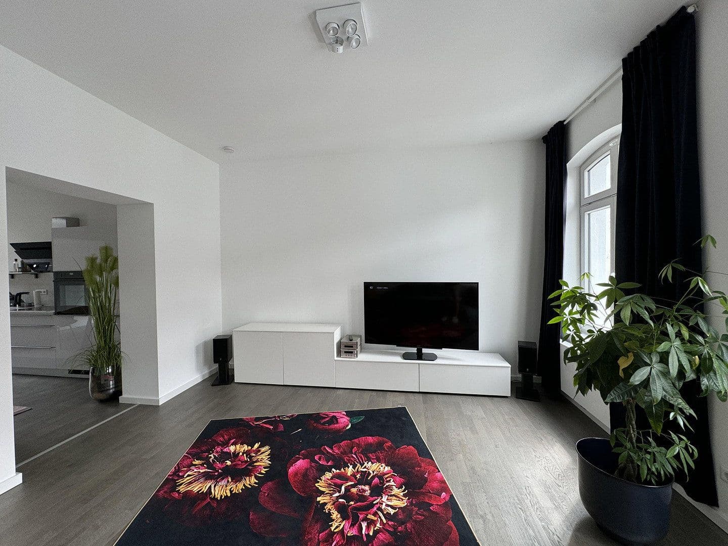 Prenájom bytu 2-izbový 92 m², Neuss, Severné Porýnie - Westfálsko Prenájom bytu 2-izbový 92 m², Neuss, Severné Porýnie - Westfálsko
