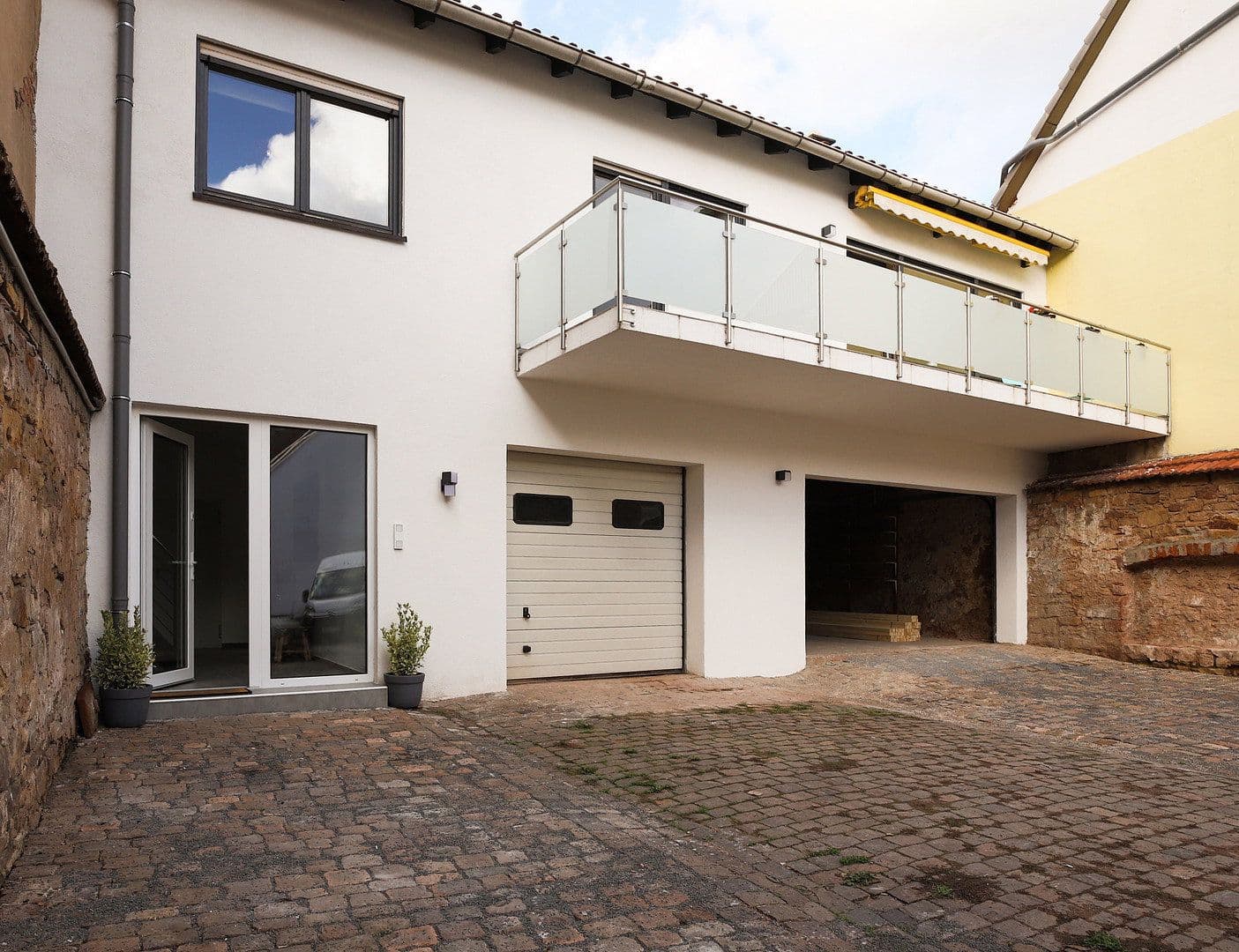 Prenájom bytu 5-izbový 177 m², Albersweiler, Porýnie-Falcko Prenájom bytu 5-izbový 177 m², Albersweiler, Porýnie-Falcko