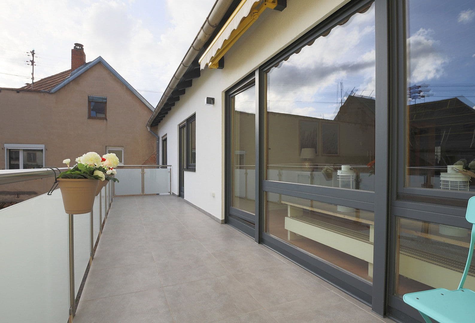Prenájom bytu 5-izbový 177 m², Albersweiler, Porýnie-Falcko Prenájom bytu 5-izbový 177 m², Albersweiler, Porýnie-Falcko