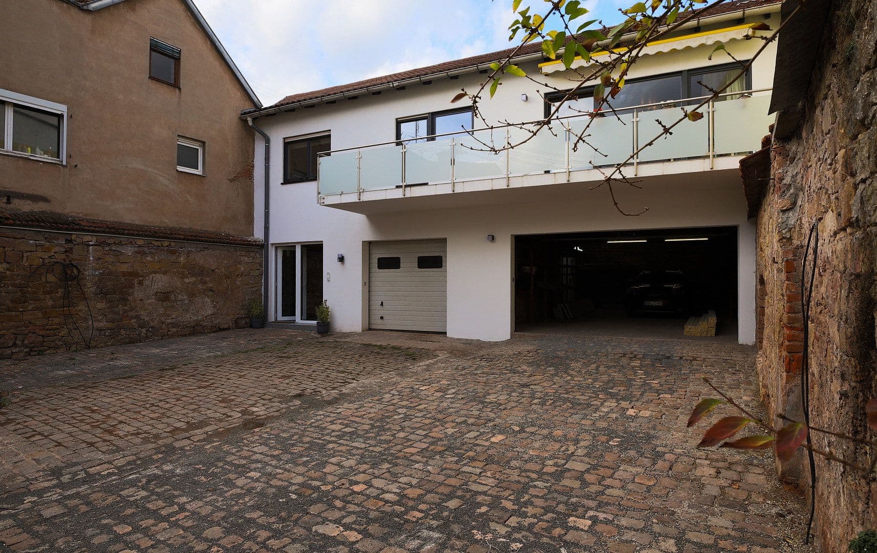 Prenájom bytu 5-izbový 177 m², Albersweiler, Porýnie-Falcko Prenájom bytu 5-izbový 177 m², Albersweiler, Porýnie-Falcko