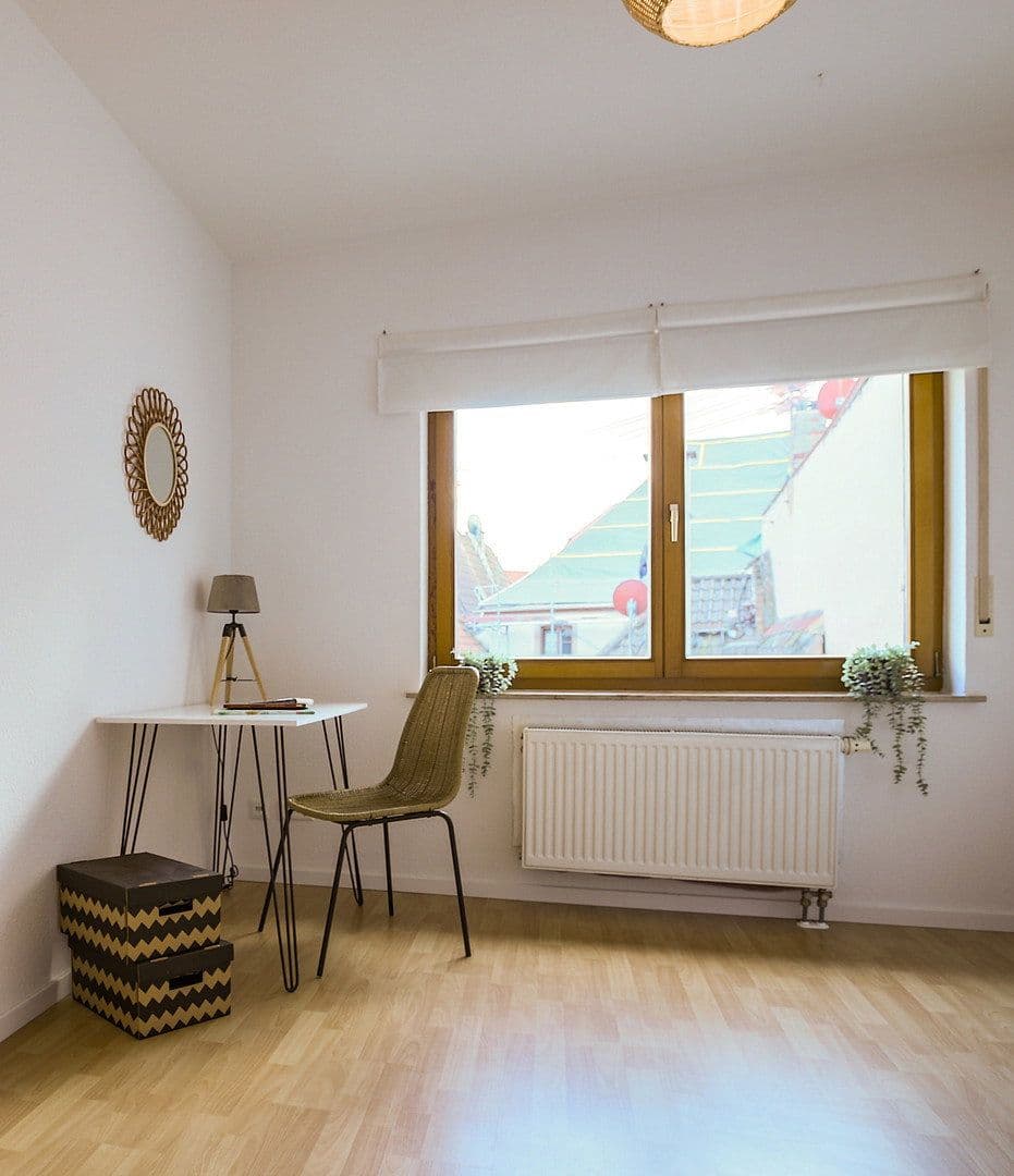 Prenájom bytu 5-izbový 177 m², Albersweiler, Porýnie-Falcko Prenájom bytu 5-izbový 177 m², Albersweiler, Porýnie-Falcko