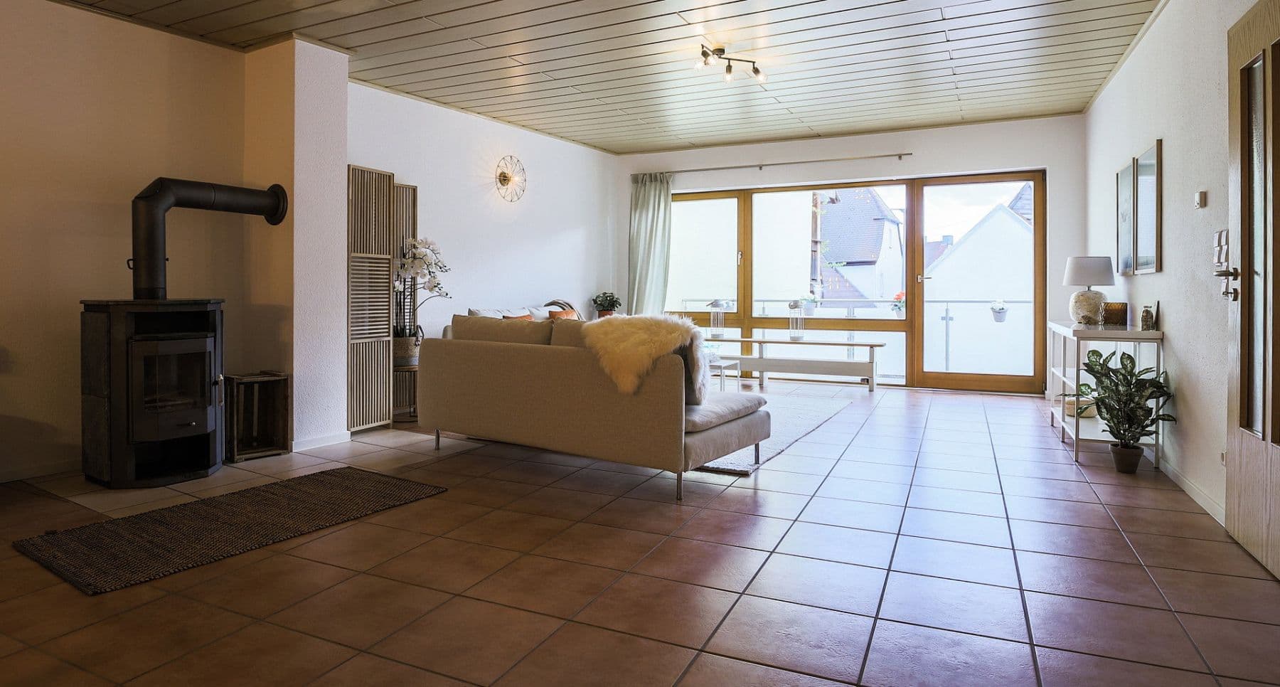 Prenájom bytu 5-izbový 177 m², Albersweiler, Porýnie-Falcko Prenájom bytu 5-izbový 177 m², Albersweiler, Porýnie-Falcko
