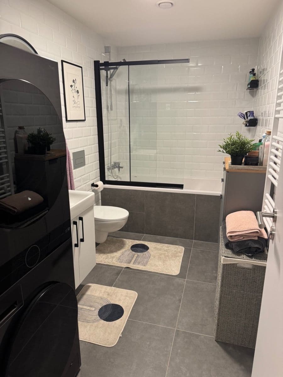 Prenájom bytu 3-izbový 73 m², Kolbenova, Praha, Praha Prenájom bytu 3-izbový 73 m², Kolbenova, Praha, Praha