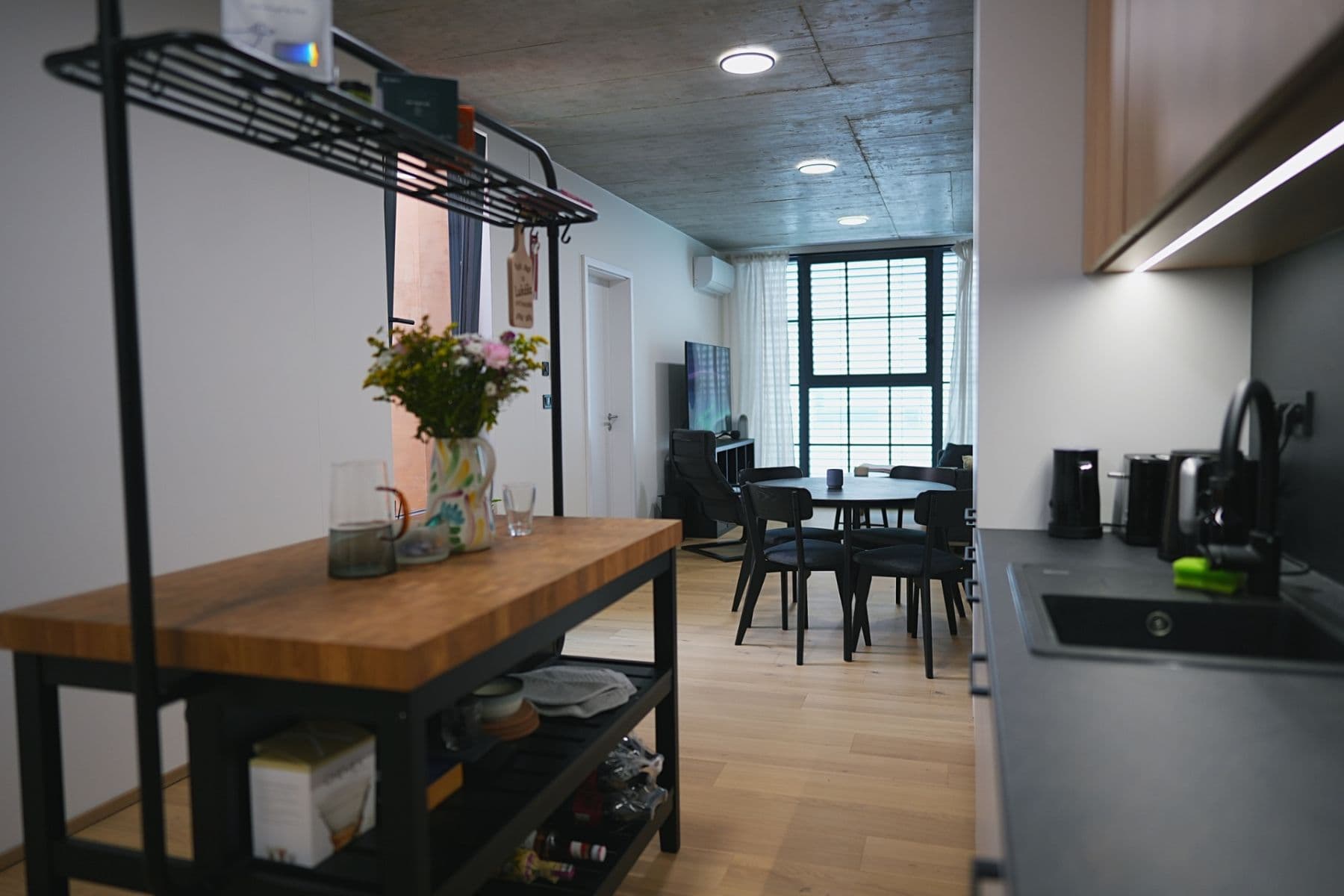 Prenájom bytu 3-izbový 73 m², Kolbenova, Praha, Praha Prenájom bytu 3-izbový 73 m², Kolbenova, Praha, Praha