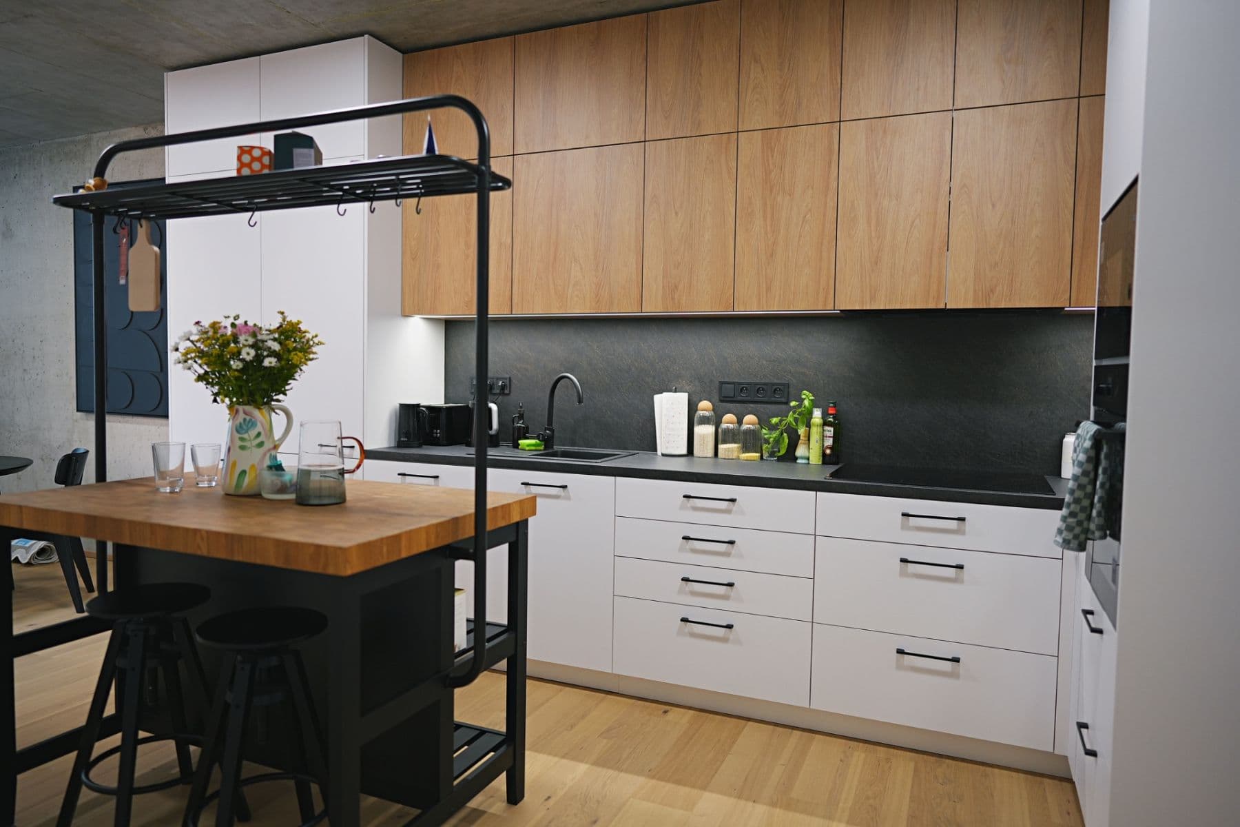 Prenájom bytu 3-izbový 73 m², Kolbenova, Praha, Praha Prenájom bytu 3-izbový 73 m², Kolbenova, Praha, Praha