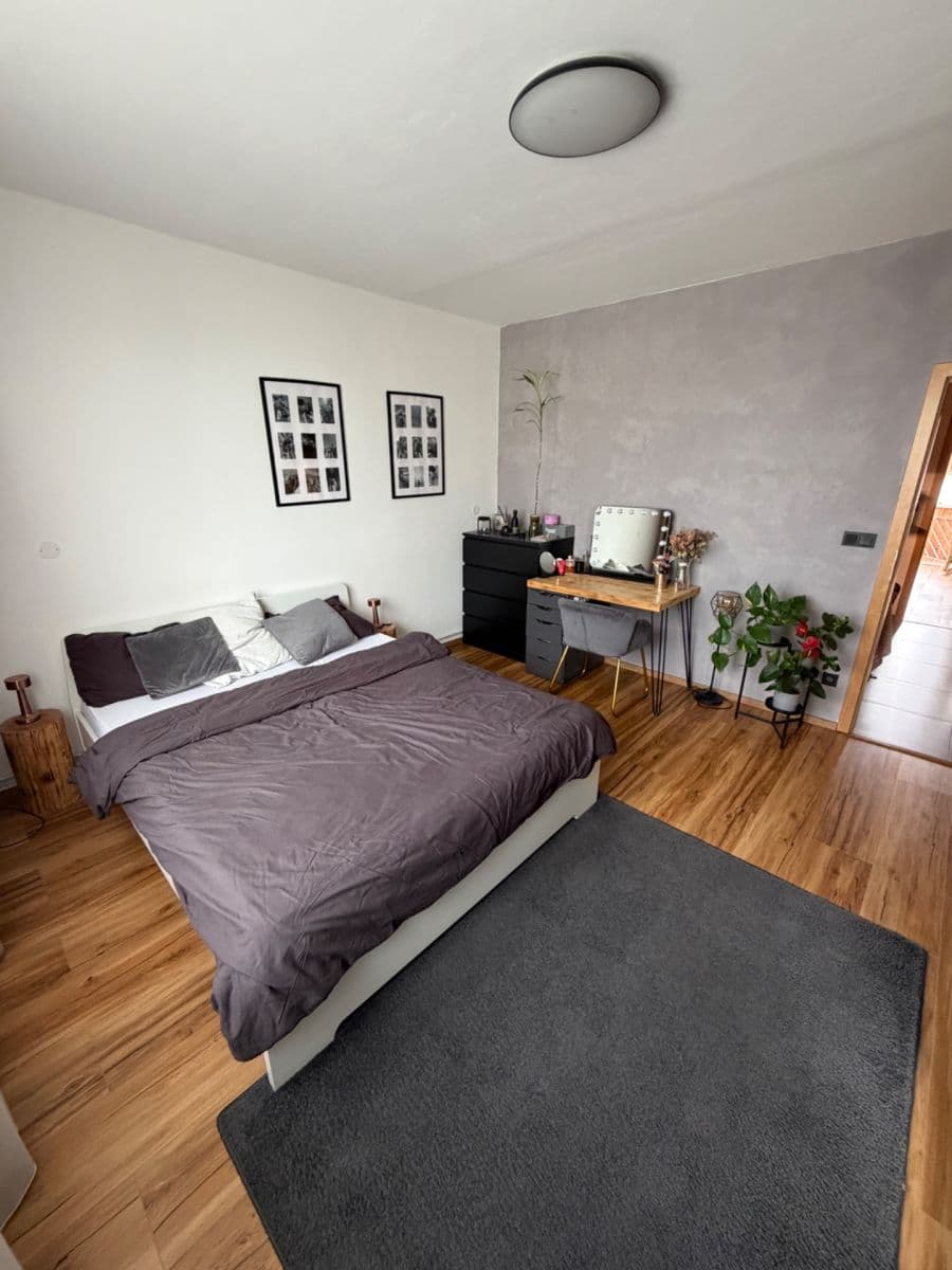 Prenájom bytu 2-izbový 48 m², Slunečná, Nupaky, Středočeský kraj Prenájom bytu 2-izbový 48 m², Slunečná, Nupaky, Středočeský kraj