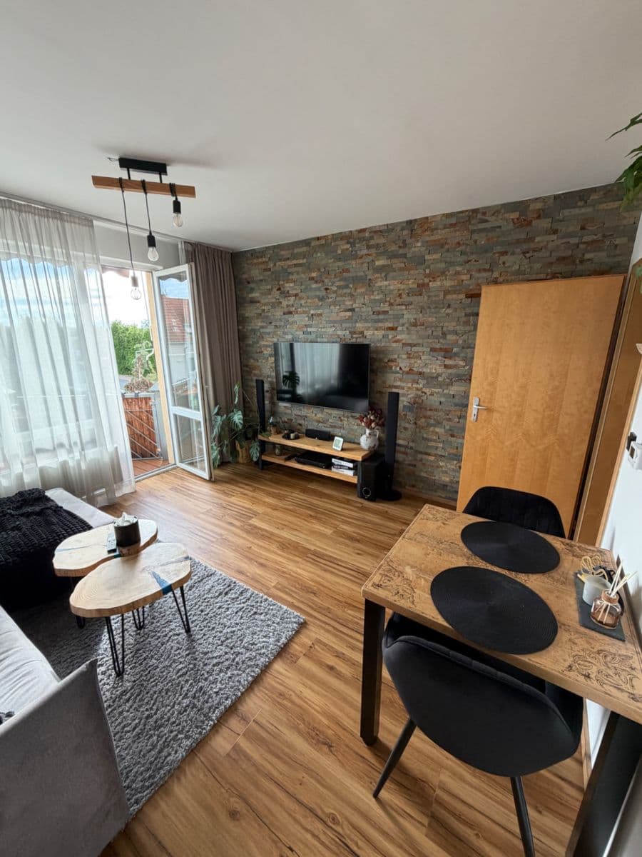 Prenájom bytu 2-izbový 48 m², Slunečná, Nupaky, Středočeský kraj Prenájom bytu 2-izbový 48 m², Slunečná, Nupaky, Středočeský kraj