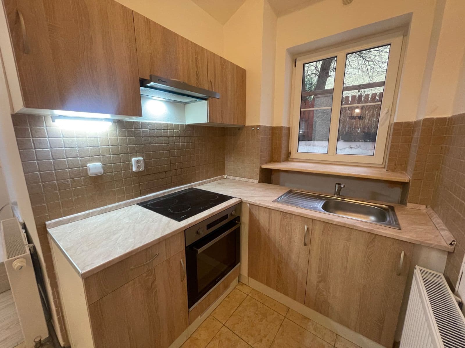 Prenájom bytu 2-izbový 62 m², Sevastopolská, Praha, Praha Prenájom bytu 2-izbový 62 m², Sevastopolská, Praha, Praha