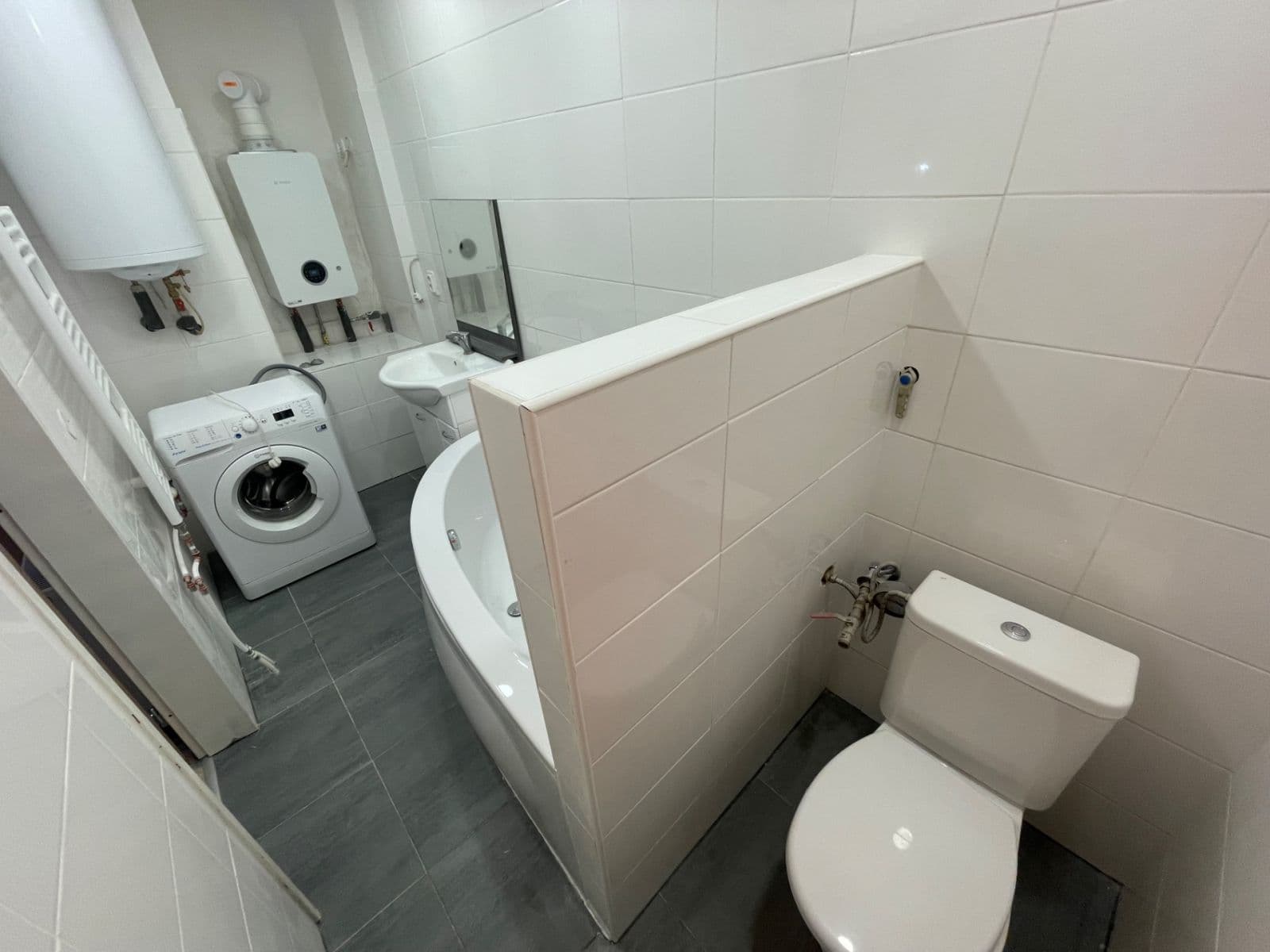 Prenájom bytu 2-izbový 62 m², Sevastopolská, Praha, Praha Prenájom bytu 2-izbový 62 m², Sevastopolská, Praha, Praha